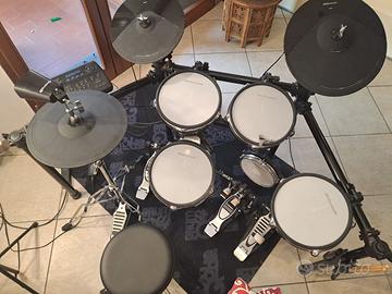 Millenium MPS-750X E-Drum Set + DOPPIO PEDALE INCL