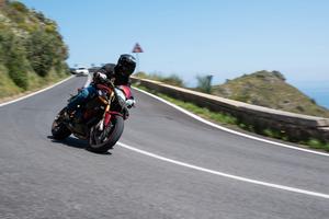 Benelli Tornado Naked Tre (TNT) 899s