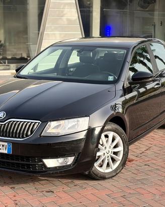 Skoda Octavia 1.6 TDI 2013 Elegance BERLINA