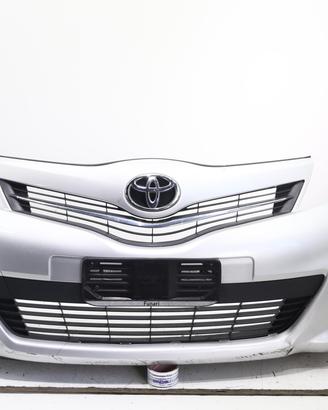 PARAURTI ANTERIORE COMPLETO TOYOTA Yaris Serie 521