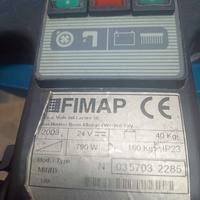 Macchina lavapavimenti