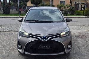 Toyota yaris hybrid 2015 active