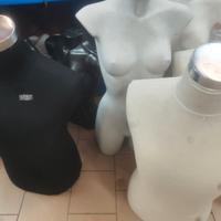 Manichino per abbigliamento.