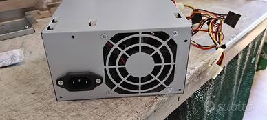 alimentatore per pc desktop