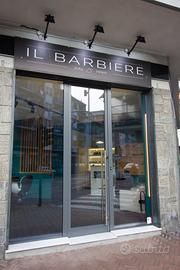 Locale commerciale arredato