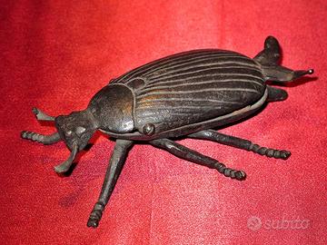 Antico campanello da tavolo scarafaggio