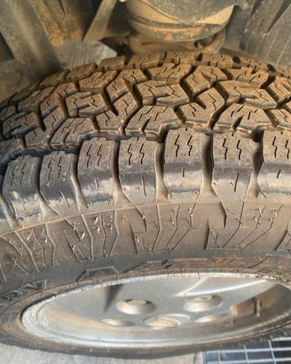 Pneumatici landrover discovery tdi200/300  205/R16
