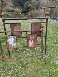 Letto in ferro battuto
