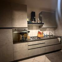 Cucina e vari mobili