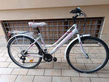 Montain bike donna misura 26  come nuova 