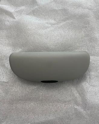 Porta occhiali per auto