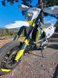 Husqvarna 701 Supermoto - 2022