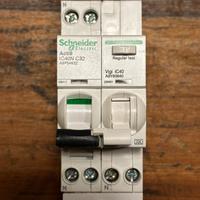 Magnetotermico Schneider 32A A9P54632