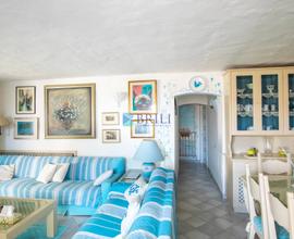 Porto Cervo - elegante quadrilocale con posto auto