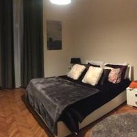 camera da letto completa( como, comodini, letto)