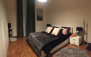 camera da letto completa( como, comodini, letto)