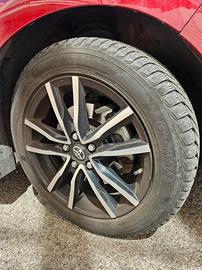 CERCHI LEGA YARIS + 4 GOMME YOKOHAMA INVERNALI