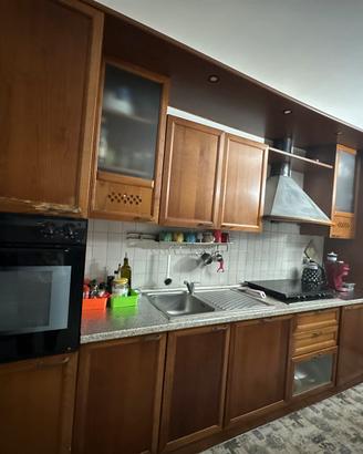 cucina completa di elettrodomestici  550€