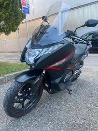 Honda Integra 750 Sport