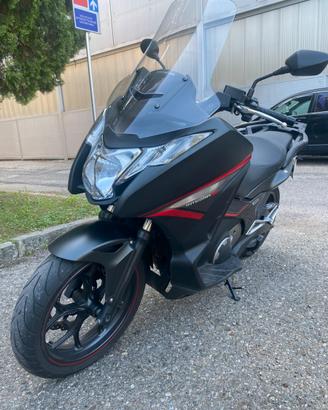 Honda Integra 750 Sport