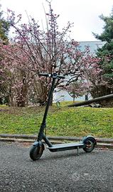 Monopattino xiaomi mi essential