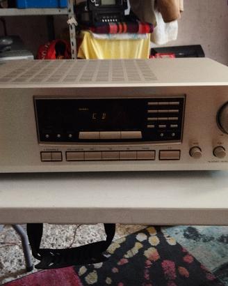 sinto amplificatore onkio molto bello
