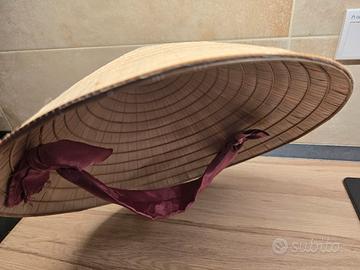 Cappello Vietnamita Nón Lá Artigianale con Fascia 