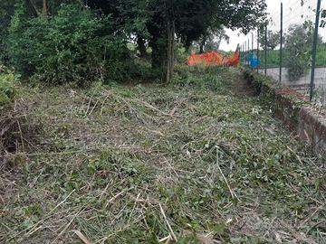 Terreno zona artigianale con accesso dalla strada