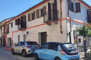Immobile in asta di 171 m² con 3 locali e box auto