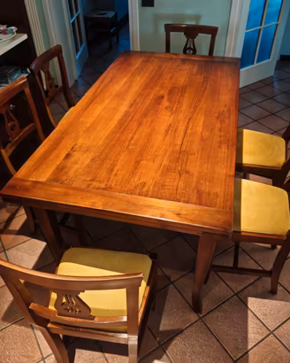 Tavolo da pranzo in legno massello