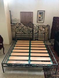 Letto matrimoniale in ferro battuto