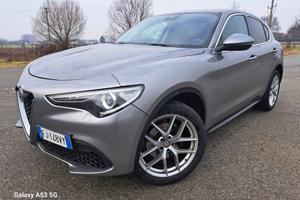 Stelvio q4 280 CV benzina GANCIO traino