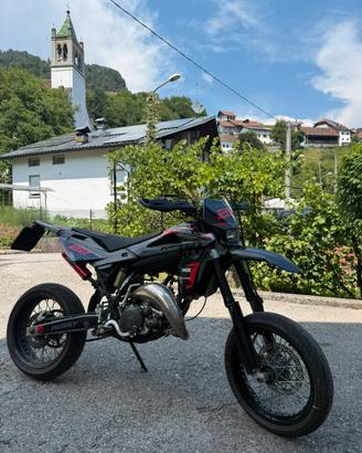 HUSQVARNA SM 125 2010