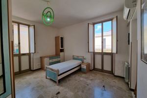 Stanza con bagno in camera