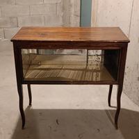 mobiletto di antiquariato 