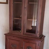 credenza porta tutto con vetrinetta