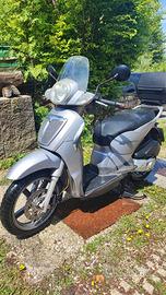 Aprilia Scarabeo 200 scooter