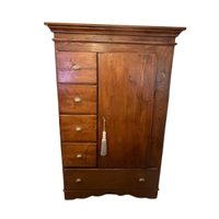 Armadio in legno massello con vano segreto ('800)