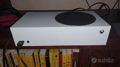 XBOX SERIES S + 2 CONTROLLER + CARICA CONTROLLER