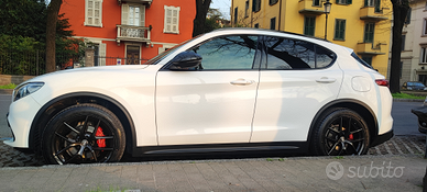 Alfa romeo Stelvio 210 b-tech