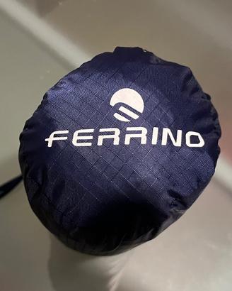 Poncho Ferrino trekker