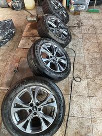 Cerchi e gomme ford kuga ST-LINE