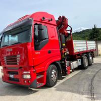 Stralis 540 con gru