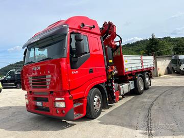 Stralis 540 con gru