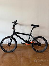 Bmx bicicletta
