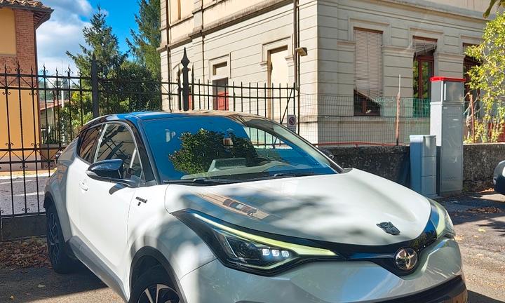 Toyota CHR 2.0 Lounge 