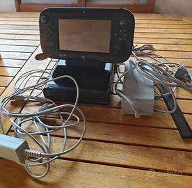 Wii U con controller aggiuntivo