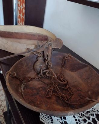 Articoli d'epoca in ferro battuto e rame