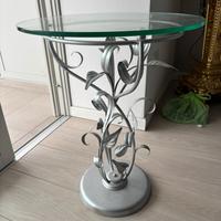 Tavolino in metallo e vetro