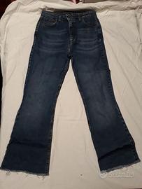 Jeans a zampa